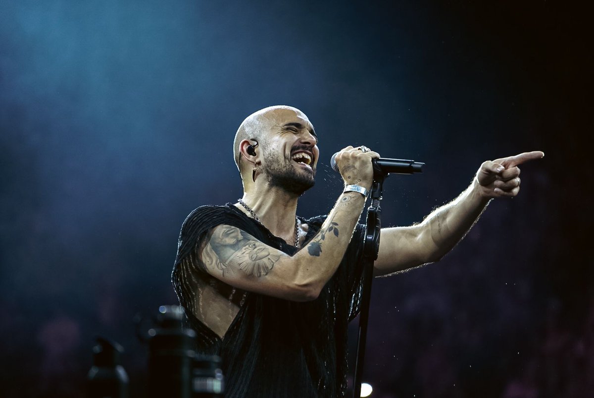 AbelPintos's tweet photo. Gracias @LucianoPereyra por otra gran noche de #Esahora https://t.co/7OLZCMmoJy
