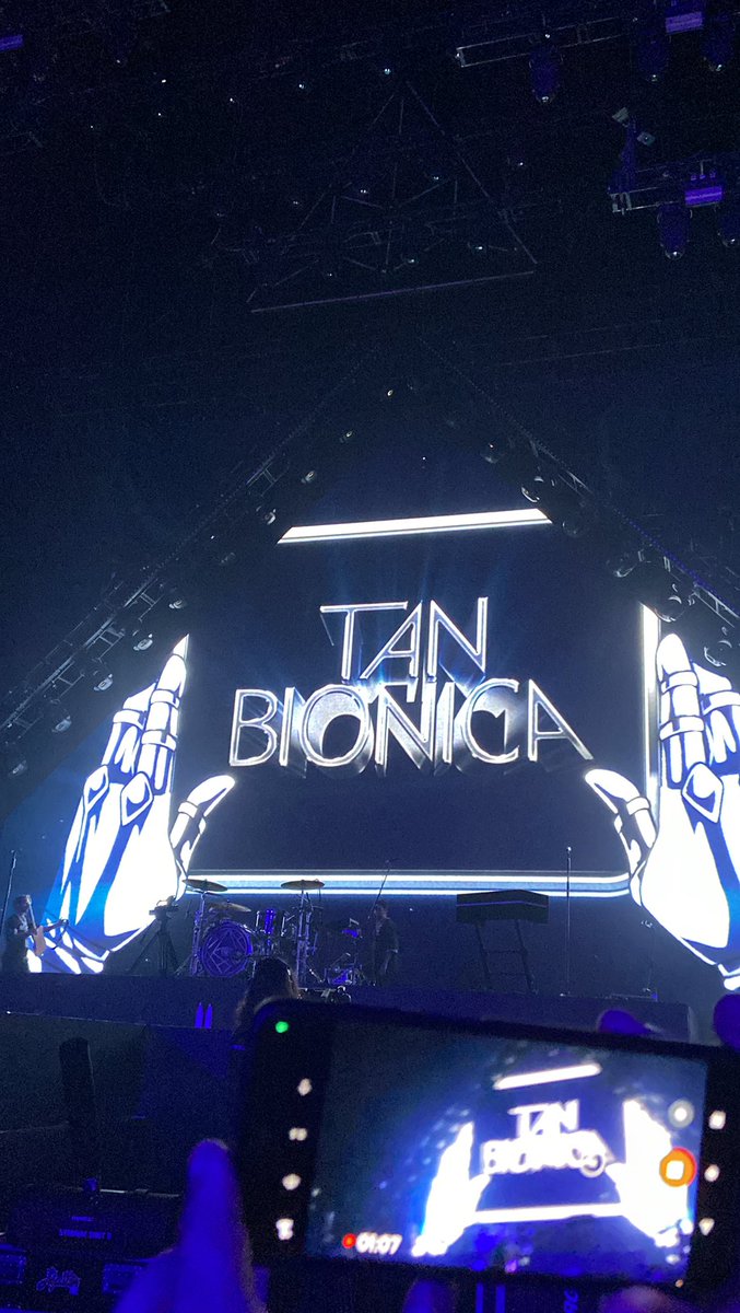 thisisvaalen's tweet image. y cada vez que pienso en vos, quiero volverrr