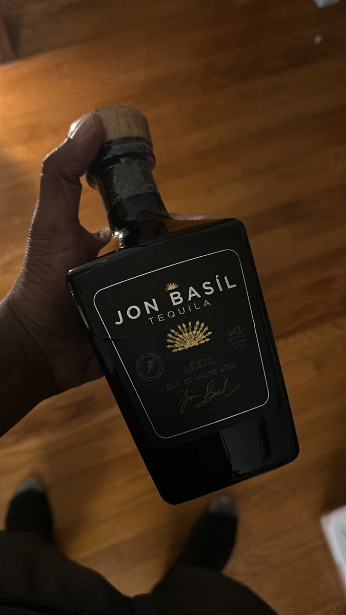 OfficialBekoe's tweet photo. Starting my holiday off the Jon Basil way 🥃 https://t.co/h5f2OVBcgk