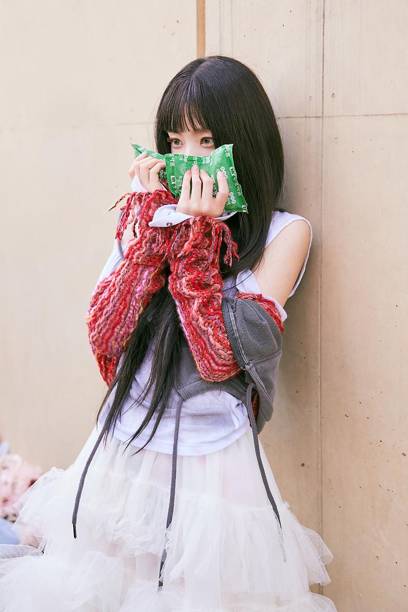 irene_global's tweet photo. Like A Flower MV Behind Photos 🌸

https://t.co/tFAnju8Gl3
#IRENE #아이린 #RedVelvet @RVsmtown https://t.co/byh4PGQZUg