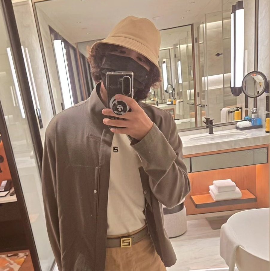 jonnajjangsem's tweet photo. 이재진: 농익다
이홍기: 거짓말........... 이건아니야 https://t.co/ifm2fGXScZ