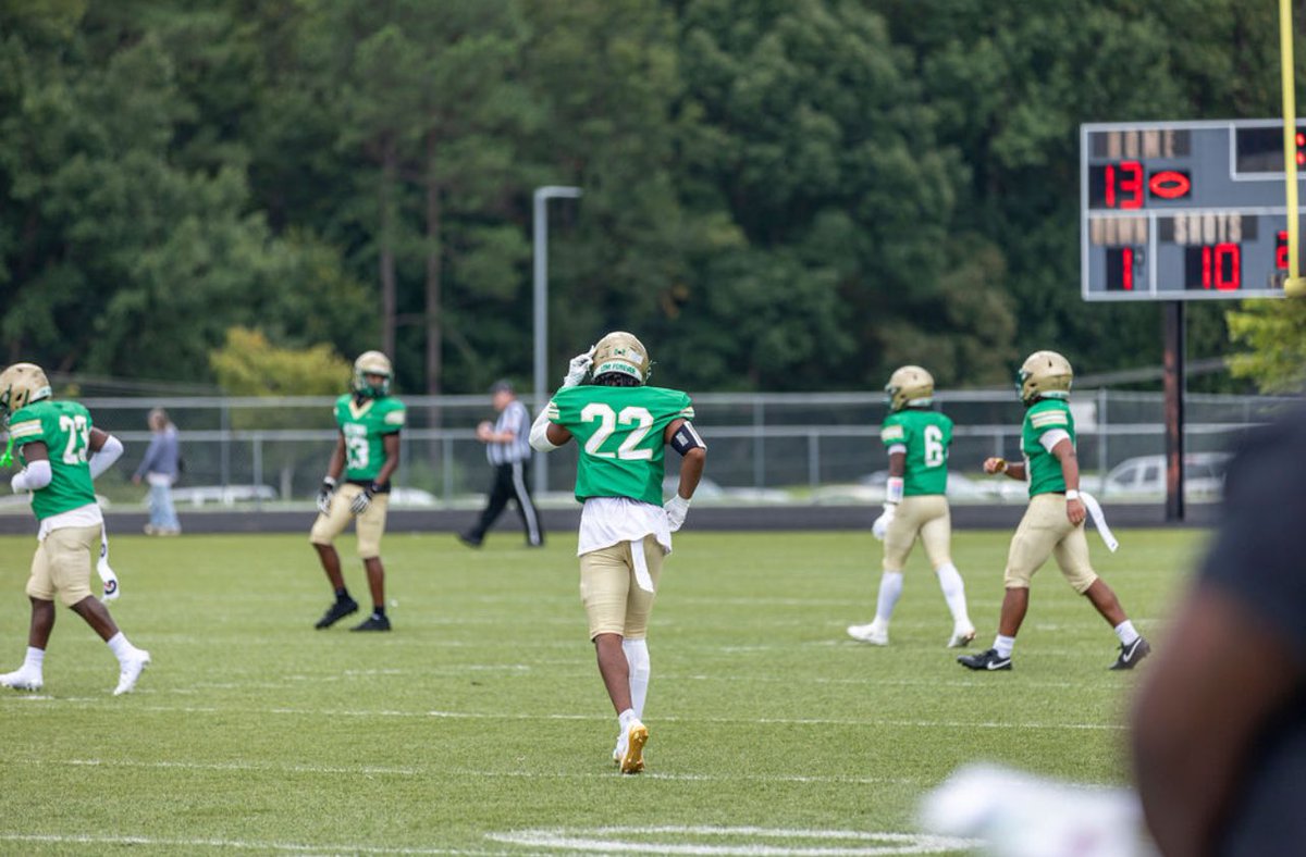 Junior season film!

hudl.com/v/2R218Y