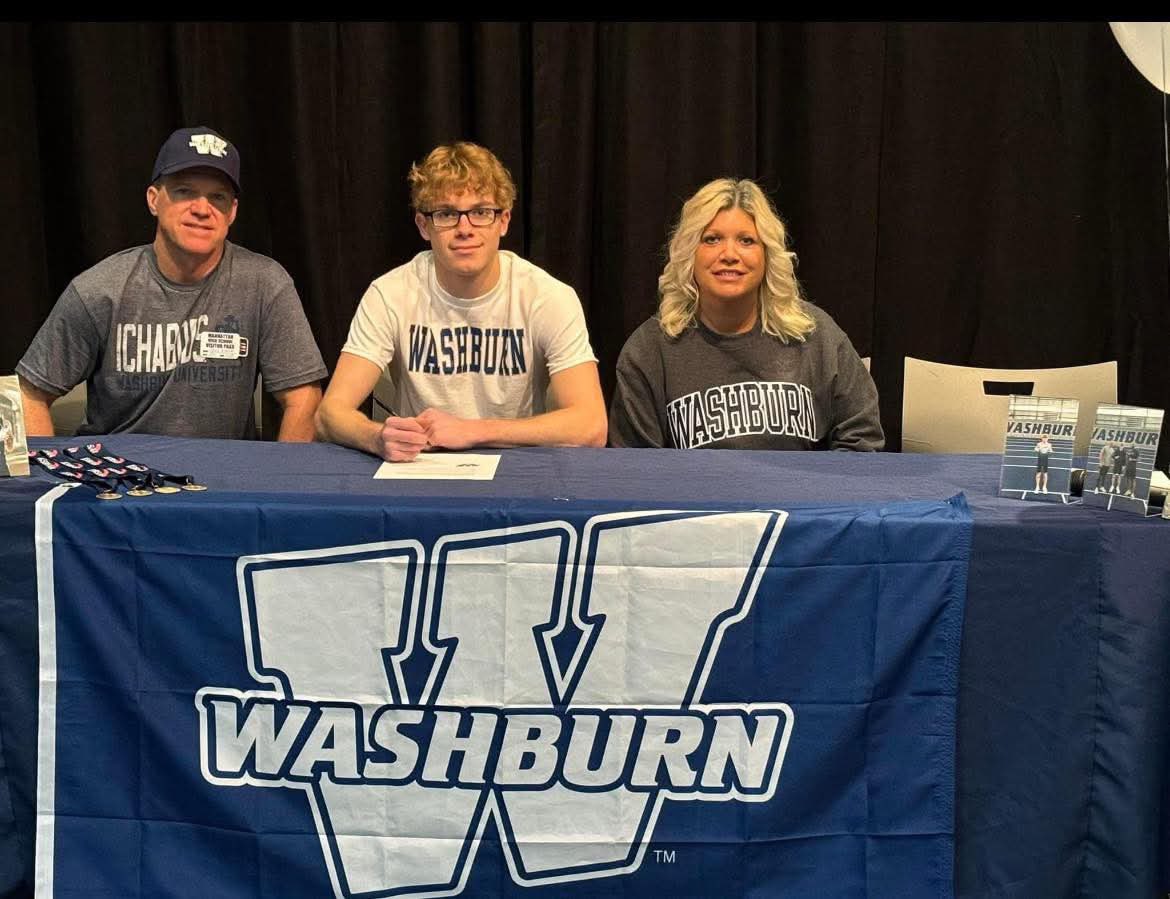 sportsinkansas's tweet image. Crayton Rauch of Manhattan High (6A) has signed with Washburn University to compete in track and field. Crayton is a 6A All-State athlete and will compete in sprints and jumps for the Ichabods. #sportsinkansas