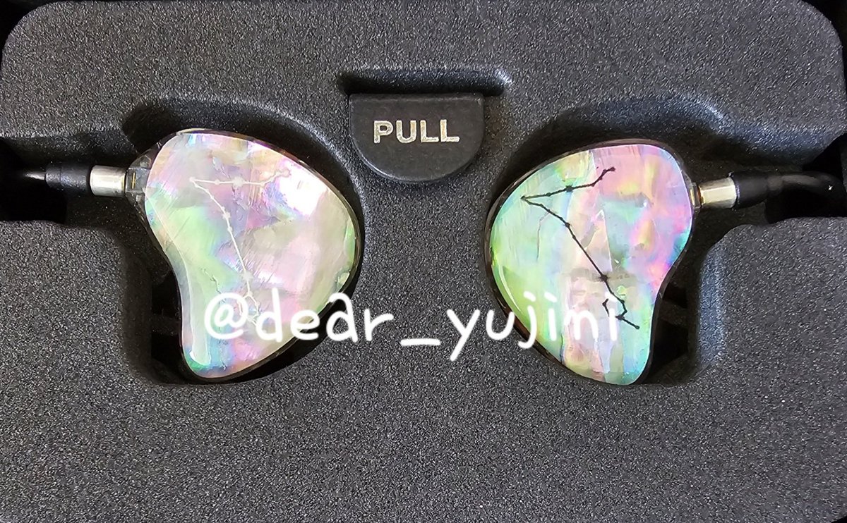 dear_yujini's tweet photo. 별자리인이어, 새로운인이어
둘 다 잘 어울려요🎁
私のきらきら輝くアイドルハンユジンにぴったりだよ🫶
#한유진  #韓維辰 #ハンユジン #HANYUJIN https://t.co/M2lnDHvmIw
