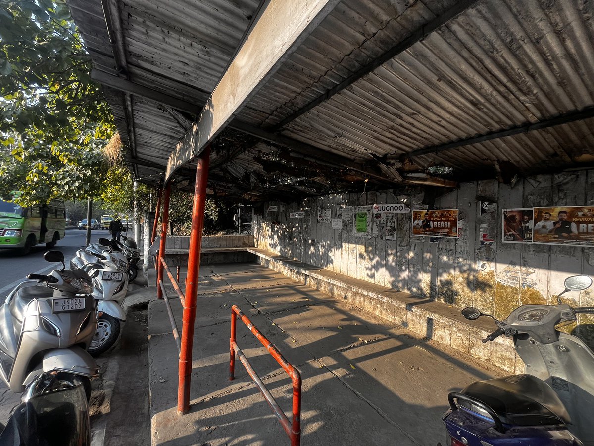 anil89313's tweet photo. kindly request your attention to the condition of a passenger shed that requires improvement. This shed is frequently used by students, patients, and local residents. Your intervention in this matter is required.
@Devansh_IAS @jmcjammu @OfficeOfLGJandK @Divcomjammu https://t.co/Mo8bwCzGvJ