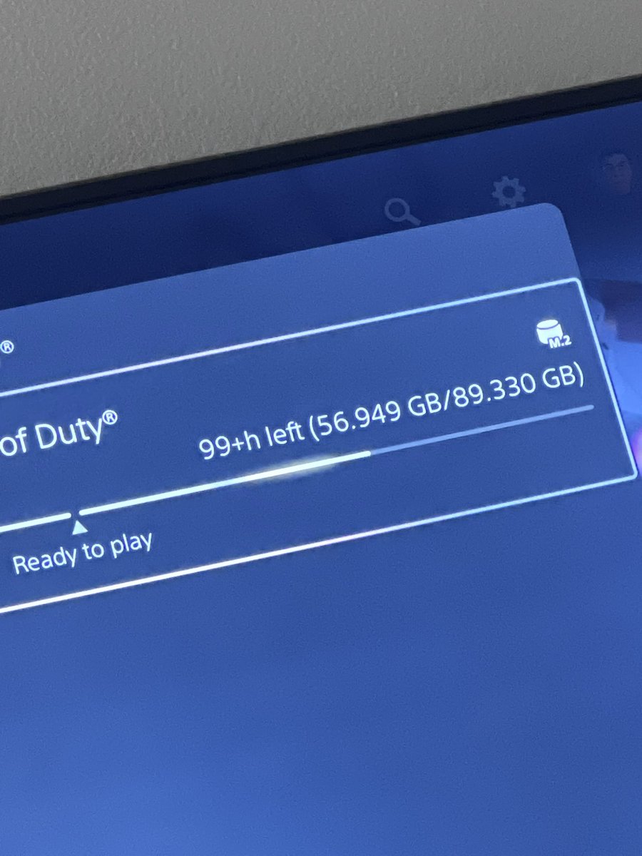 _tr3s6's tweet photo. How shitty service does @GetSpectrum have that it’s takes over 100 hours for a download https://t.co/s2rf1ib4rh