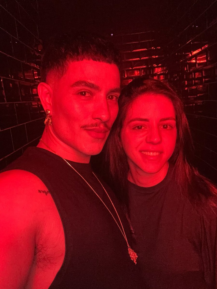 ernestoocampagn's tweet image. Hj é dia de Toilette
eu e minha sapatão
#jerome