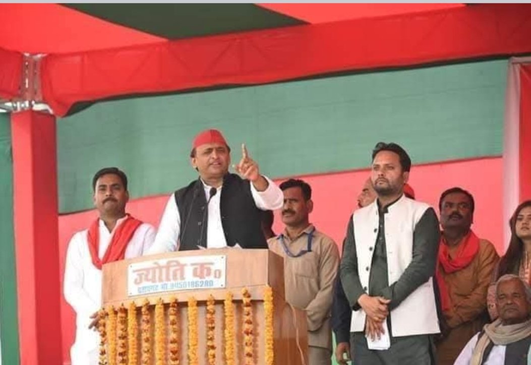 YadavChavinath's tweet image. हर व्यक्ति के जीवन में उतार-चढ़ाव आता है संघर्ष के समय घबराना नहीं चाहिए