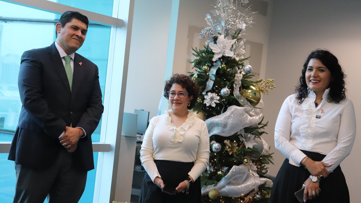 FDENuevoLeon's tweet photo. En colaboración y apoyo al trabajo de Fotógrafas de Mexico puntocom inauguramos la exposición “punto de inflexión” como parte de las actividades de la FDE en el marco del 25N Día Internacional para erradicar la violencia contra la mujer #UNETE #NoHayExcusa #NoMásViolenciaDeGenero https://t.co/emzrvtiERU