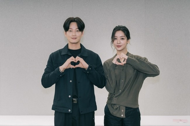 kdramacasting's tweet photo. tvN / TVING drama <#Wongyeong> script reading in this September, confirmed to broadcast on January 6.

#ChaJooYoung #LeeHyunWook #LeeMiDam #LeeSiAh #ChoiDeokMoon #ParkYongWoo #HanSeungWon #KimWooDam #ParkJiIl #SoHeeJung #JungEuiSoon #KimJeong #SongJaeRyong #HwangYoungHee https://t.co/JJKPq8W3jB