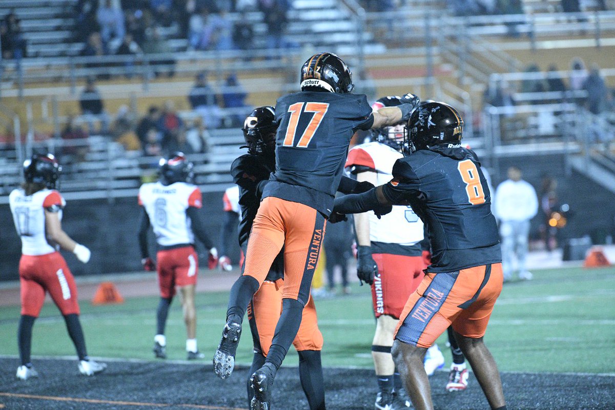 VCPirateAthletics (@vcathletics) on Twitter photo FB🏈: TOUCHDOWN <a href="/VCPirateFB/">Ventura College Football</a>
#2 Duran to #17 Davis for the TD
#29 Pimentel’s extra point is good.
Pirates tie up the game 24-24
5:29
3Q
<a href="/vcscolleges/">VCStar CollegeSports</a> <a href="/TheAcornSports/">Acorn Sports</a> <a href="/scfafootball/">Southern California Football Association</a> FB🏈: TOUCHDOWN <a href="/VCPirateFB/">Ventura College Football</a>
#2 Duran to #17 Davis for the TD
#29 Pimentel’s extra point is good.
Pirates tie up the game 24-24
5:29
3Q
<a href="/vcscolleges/">VCStar CollegeSports</a> <a href="/TheAcornSports/">Acorn Sports</a> <a href="/scfafootball/">Southern California Football Association</a>