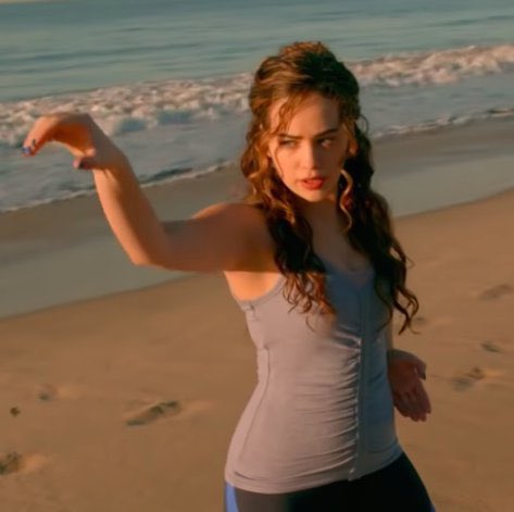 scadeee's tweet image. what happened to her  ⁉️⁉️