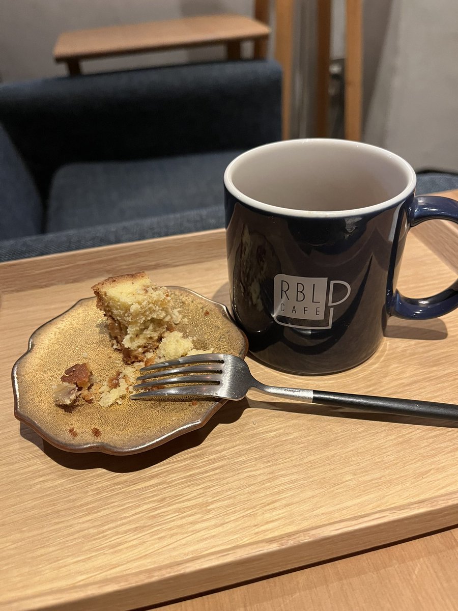 beatitude3's tweet photo. 12/13朗読劇の会場となるRBL cafeに赴く。本好きにとってはたまらない空間だ。
この場所で滝本祥生さんが紡いだ言葉を音にする。野上絵里さんと共に「恋愛シネマ」を織りなす。
https://t.co/6bgKMO64RS
#BLETS
#恋愛シネマ
#RBLCAFE https://t.co/oVqSSpmNoi