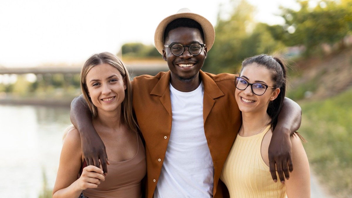 3fun_app's tweet photo. Whether you’re exploring friendship, a throuple, or something else entirely, love is a journey worth taking. 💕

#Polyamory #Throuples #OpenRelationships #InclusiveLove #3FunJourney #LGBTQLove #ConnectionGoals #RelationshipGoals https://t.co/fx0OkrTu8G