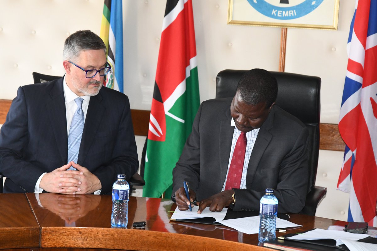KEMRI-Wellcome Trust (@kemri_wellcome) on Twitter photo Delighted to announce the renewal of the collaboration between <a href="/wellcometrust/">Wellcome</a> <a href="/KEMRI_Kenya/">Kenya Medical Research Institute</a> and <a href="/UniofOxford/">University of Oxford</a> with the signing of the 7-year Memorandum of Agreement. This is in support of discovery and mental health research, climate and health and the evaluation of Kenya's Delighted to announce the renewal of the collaboration between <a href="/wellcometrust/">Wellcome</a> <a href="/KEMRI_Kenya/">Kenya Medical Research Institute</a> and <a href="/UniofOxford/">University of Oxford</a> with the signing of the 7-year Memorandum of Agreement. This is in support of discovery and mental health research, climate and health and the evaluation of Kenya's