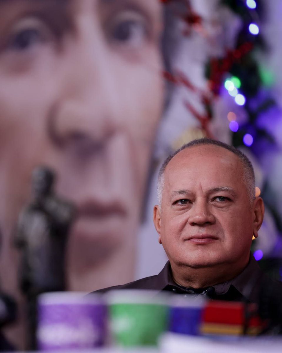 RESUMEN DEL PROGRAMA CON EL MAZO DANDO #505 (27-11-24)
#MásSanciónMásRevolución 

Cabello: Hace 32 años un grupo de venezolanos de la FANB salió de los cuarteles a abrazar al Pueblo mazo4f.com/cabello-hace-3… 

Diosdado Cabello: Nosotros estamos preparados para la paz y para