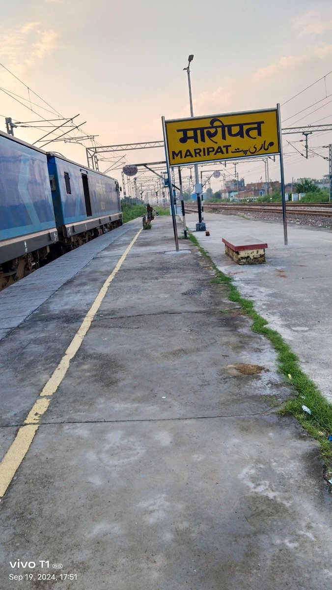 DholpurSantosh's tweet photo. #PromoteALPtoSrALP
माननीय रेलमंत्री जी @AshwiniVaishnaw हम लोग प्रयागराज मंडल में काम करने वाले सहायक लोकोपायलट हैं  3 साल हो गए हैं अभी भी हम लोगों का प्रमोशन नहीं हुआ है ये प्रयागराज पर्सनल डिपार्टमेट अपना मनमानी कर रहा है @GMNCR1 @NCRGM1 
@srdponcrald  @CPRONCR @drmncrald https://t.co/ZIlYErnnZI
