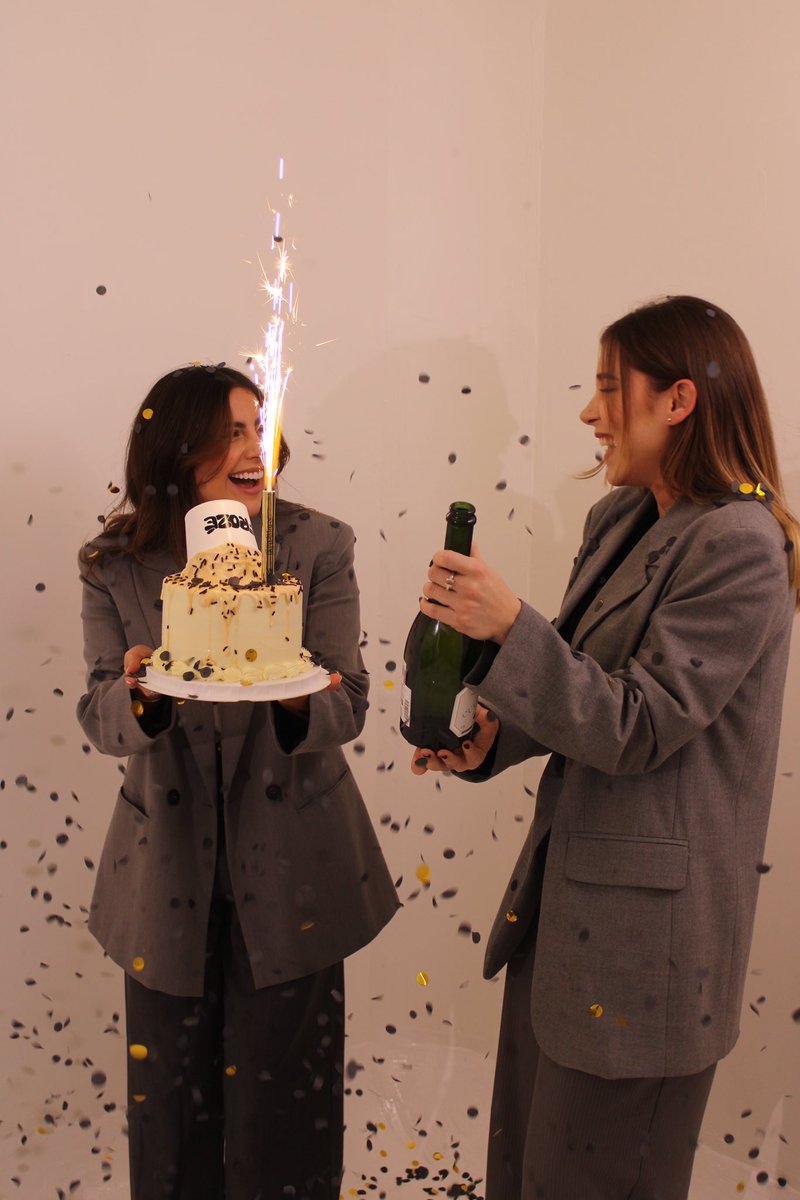 SofiaGuillemin's tweet photo. 5 AÑOS DE FROZÉ 🧁✨ https://t.co/Et81GyJeeR