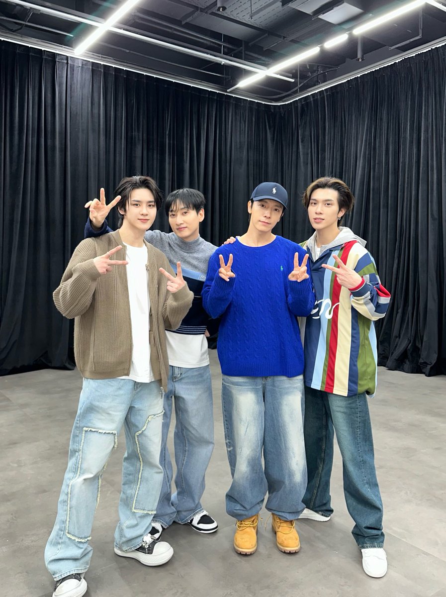 ⚡️Get up on o͎u͎r͎ ͎F͎R͎E͎Q͎U͎E͎N͎C͎Y͎ 🤟 

#KUN #钱锟 #쿤
#HENDERY #黄冠亨 #헨드리
#동해 #DONGHAE #은혁 #EUNHYUK
#슈퍼주니어DnE #SuperJuniorDnE
#슈퍼주니어 #SUPERJUNIOR
#WayV #威神V #FREQUENCY
#WayV_FREQUENCY