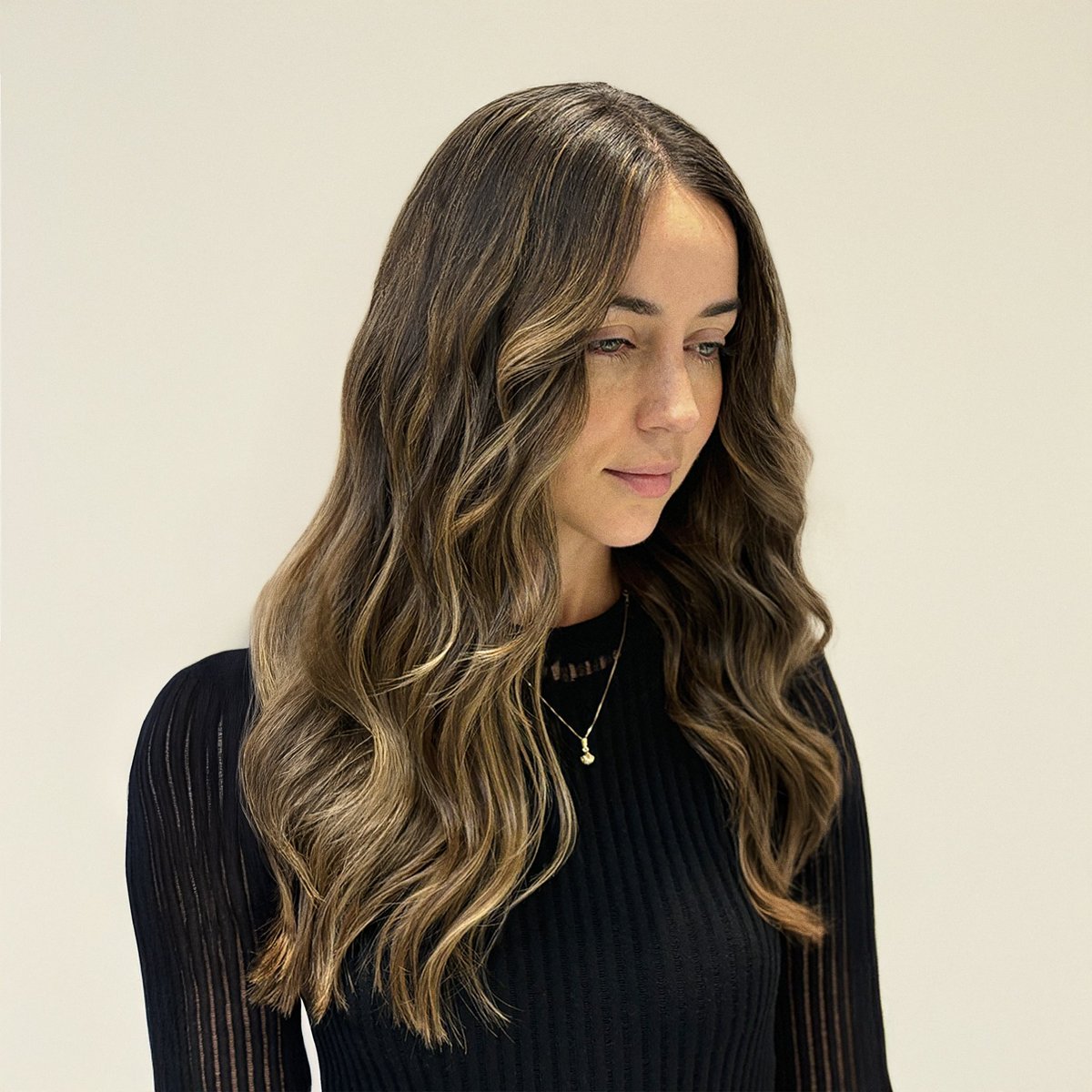 SGImageStudio's tweet image. Do your eyes shine brighter than your blonde? Hair by Javier Trejo #TalentoSilviaGalvan #SilviaGalvanImageStudio