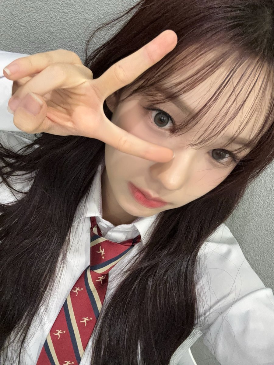 [izME📮]

나야! 수업 끝나고 떡볶이 먹으러 가자🤓

#izna #이즈나
#RYUSARANG #유사랑