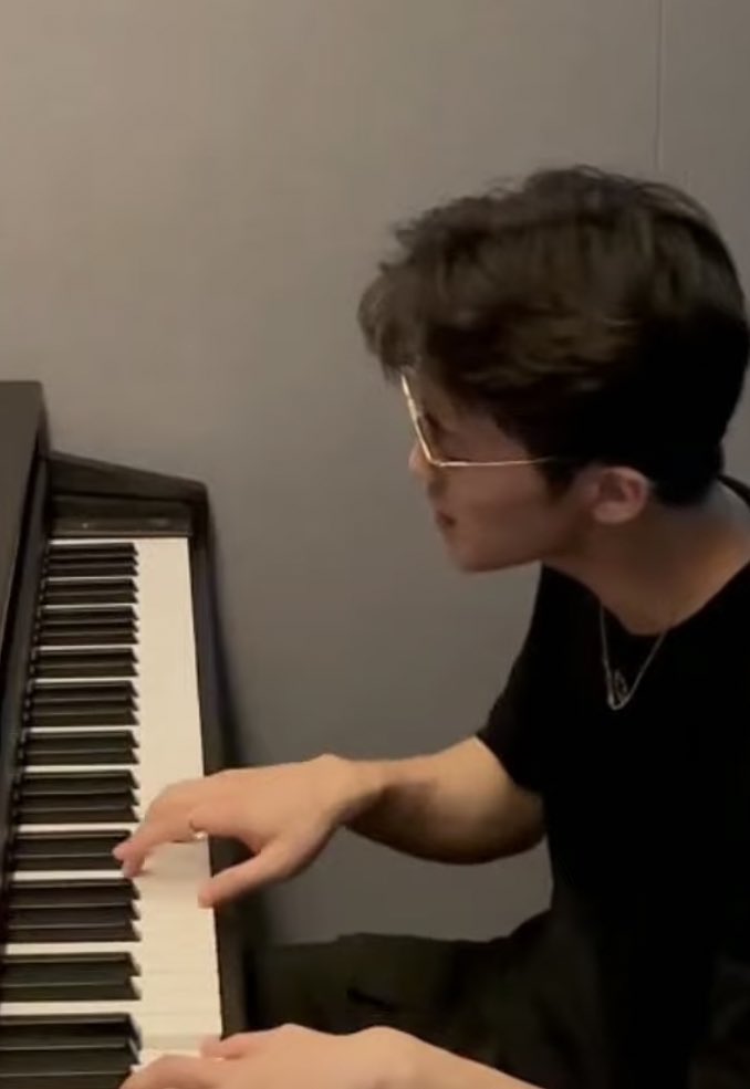 สิ่งที่แพ้ที่สุดในชีวิตนี้

มุมข้างมาร์คลี✅

ป๊าดดดดดดดดดดดดดดดดดดดดดดดดดดดดดดด