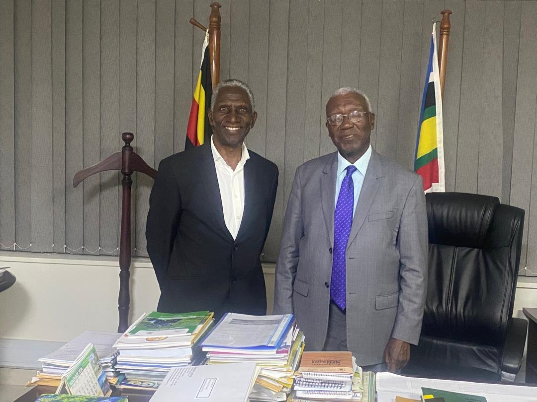 FortFpcc50675's tweet photo. Meeting @MTWAUganda with Rtd Col Tom Butime, His Worship the Mayor Asaba Edison Ruyonga, DTC Richard, CTC Rabwoni and RCC rep @StateHouseUg. @RwenzoriMarathn https://t.co/ZcqUQtERlu