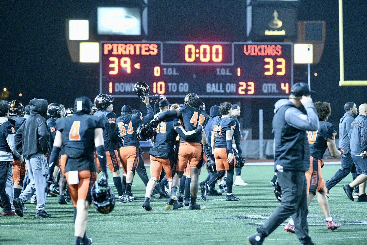 VCPirateAthletics (@vcathletics) on Twitter photo FB🏈: PIRATES WIN 🏆🏴☠️
<a href="/VCPirateFB/">Ventura College Football</a> beats <a href="/lbccvikings/">LBCC Athletics</a> 39-33
<a href="/vcscolleges/">VCStar CollegeSports</a> <a href="/TheAcornSports/">Acorn Sports</a> <a href="/scfafootball/">Southern California Football Association</a> FB🏈: PIRATES WIN 🏆🏴☠️
<a href="/VCPirateFB/">Ventura College Football</a> beats <a href="/lbccvikings/">LBCC Athletics</a> 39-33
<a href="/vcscolleges/">VCStar CollegeSports</a> <a href="/TheAcornSports/">Acorn Sports</a> <a href="/scfafootball/">Southern California Football Association</a>