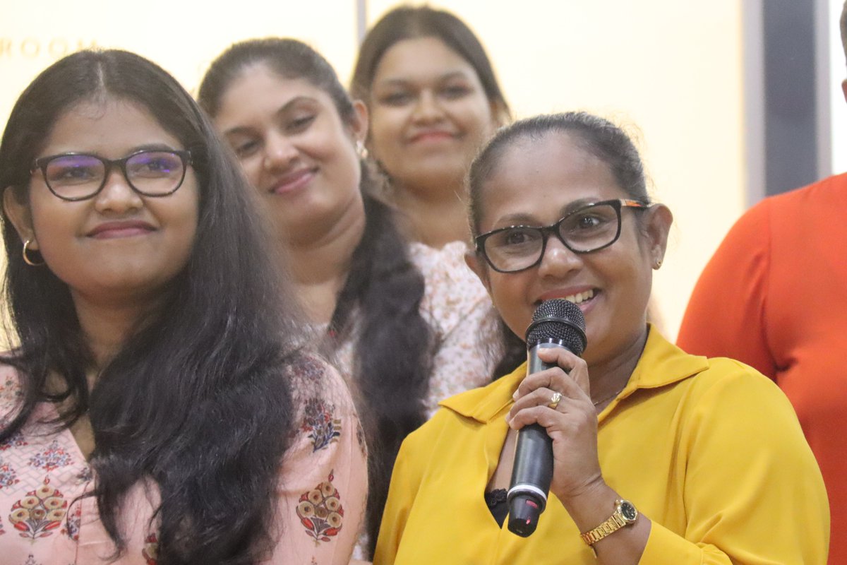 UNFPASriLanka's tweet photo. This year, we're collaborating with the private sector for #16DaysofActivism!
With @masholdings, we're empowering Women Go Beyond Champions to ensure safer, equitable, inclusive workplaces.
Together, we’re creating a safer tomorrow for women in the apparel sector. #ByYourSide https://t.co/0p9gLb2GMT