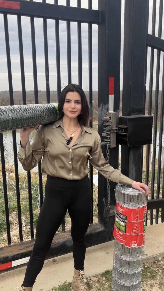 Valentina Gomez tweet media