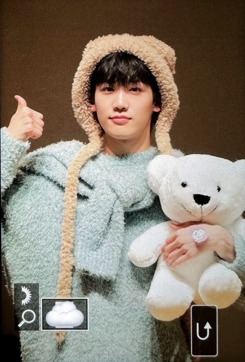 _k0b3n1's tweet photo. I’m so happy I still follow the hyunjun fansite since they went private https://t.co/4fQfj8HPjB