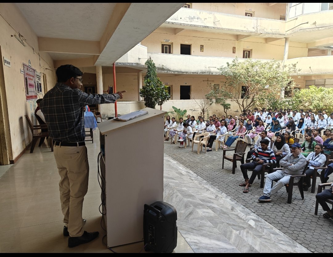 MYBHARATNavsari's tweet photo. Celebrating Constitution Day with an insightful seminar by Nehru Yuva Kendra MY Bharat Navsari!!
#ConstitutionDay2024 https://t.co/DqAj34CfE0