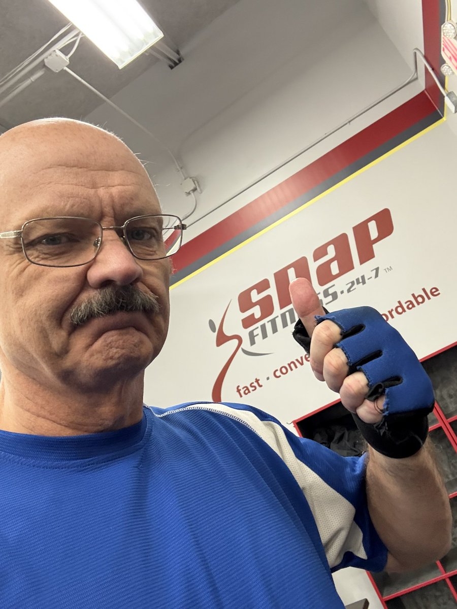 Thanksgiving 1am - LFG 💪🏻<a href="/SnapFitnessWV/">Snap Fitness</a>