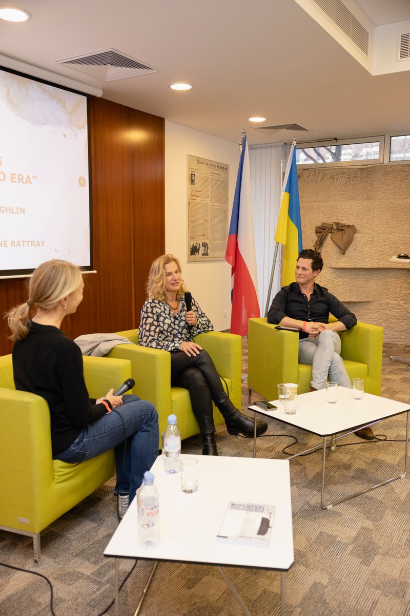 VersatileVOs's tweet photo. What an amazing first festival! The International Film Festival Women and the World was touching, connecting, and brought together wonderful creatives sharing their stories. 

I had the honour to be asked to moderate a panel with @nancybishopcasting and Celine Rattray. https://t.co/wbdsIsIdXP