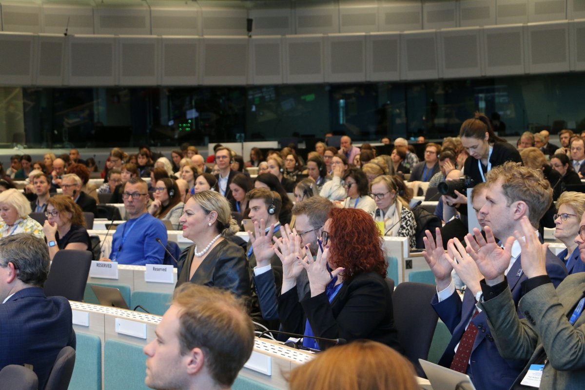 At #EDPD2024, EUD President Sofia Isari <a href="/sofiaisari/">Sofia Isari</a> called for bold action to advance the European Disability Rights Strategy:

🗣️ Officialise 29 EU National Sign Languages as EU languages!

EU Deaf citizens must be able to communicate with EU institutions in their sign languages