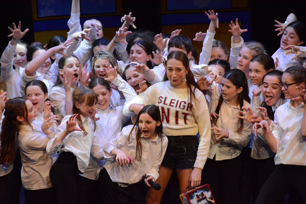 🌟 What a show! 🌟
Our talented students dazzled the audience last night with their incredible performance of Nativity! 🎶✨
Their energy, talent, and hard work truly made the night unforgettable. We’re so proud of every single one of them! 🎭✨ #WeAreConyers