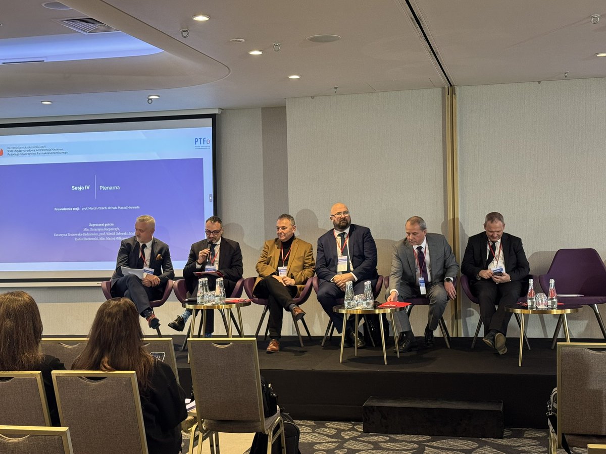 Rozpoczynamy Sesję Plenarną, gdzie grono ekspertów poruszy wiele kwestii, w tym roli zdrowia w gospodarce i gospodarki w zdrowiu