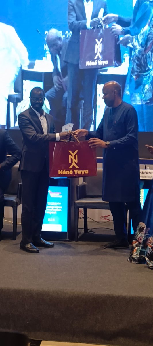 4ème journées Scientifiques Sida du Sénégal

L'occasion saisie pour le Conseil National de Lutte Contre le Sida et tous les acteurs de rendre un vibrant hommage à <a href="/Daouda__DIOUF/">Daouda DIOUF</a> , pour sa contribution dans la riposte au VIH.