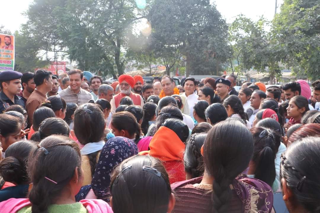 MohanLal_Badoli's tweet photo. सदस्यता अभियान के निमित्त रतिया विधानसभा में प्रवास के दौरान कार्यकर्ताओं की मीटिंग ली और सदस्तया अभियान की समीक्षा की।

बूथ में कार्य करने वाले कार्यकर्ताओं की बदौलत पार्टी का बूथ मेनेजमेंट मजबूत है।बूथ मैनेजमेंट मजबूत होने से पार्टी मजबूत है।विधानसभाओं में भाजपा सदस्यता अभियान को लेकर कार्यकर्ताओं में उत्साह है। 

मैं प्रदेश के मेरे परिवारजनों से अपील करता हूँ कि https://t.co/J0I6HGi4Hv इस लिंक पर क्लिक करके भाजपा की सदस्यता ग्रहण करें।#BJPSadasyata2024