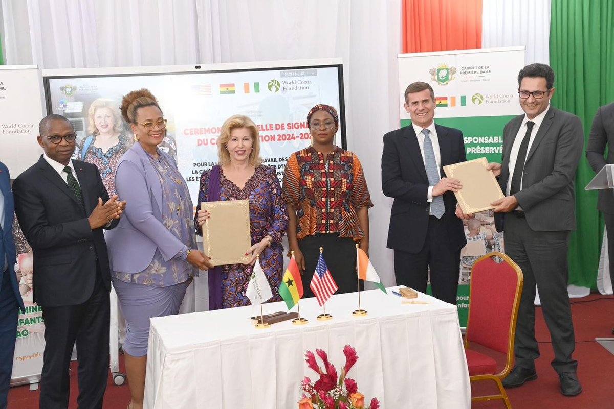 Cérémonie officielle de signature du cadre d’action 2024-2029 pour lutter contre le travail des #enfants dans la cacaoculture aux côtés de la Première dame <a href="/dominiqueouat/">Dominique Ouattara</a>. Un moment décisif vers un futur sans exploitation pour nos enfants grâce à tous nos partenaires. 🇨🇮 🇬🇭 🇺🇸