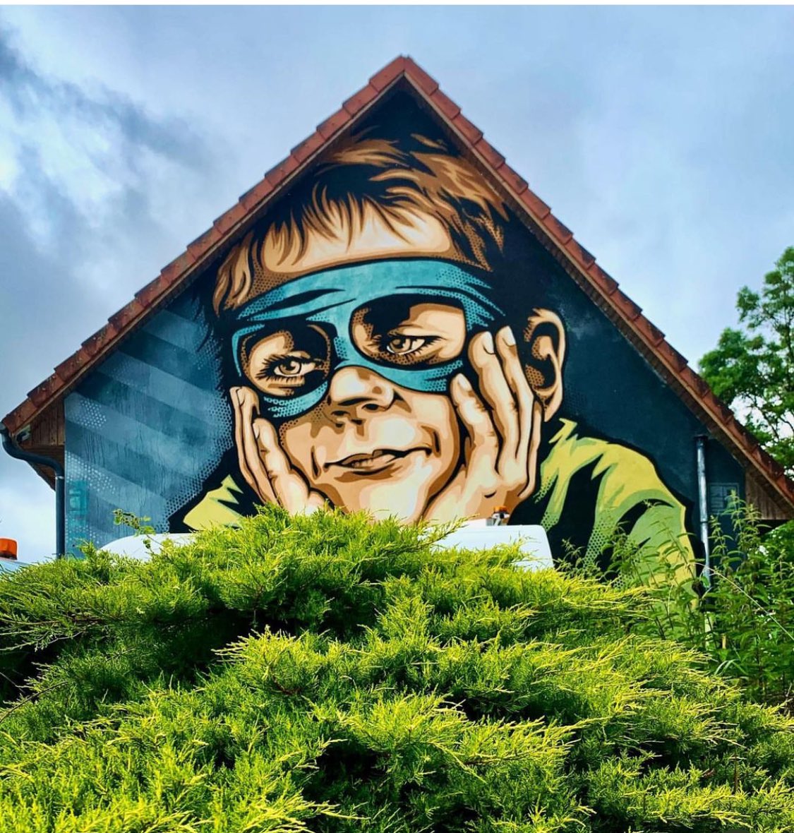 lovestreetart22's tweet photo. “Bucolic Thoughts”, by RNST in Pont-de-Peny, France (Photo by Mural Rich) 💚💚💚
#StreetArt #RNST #France https://t.co/HMlbJukBOK