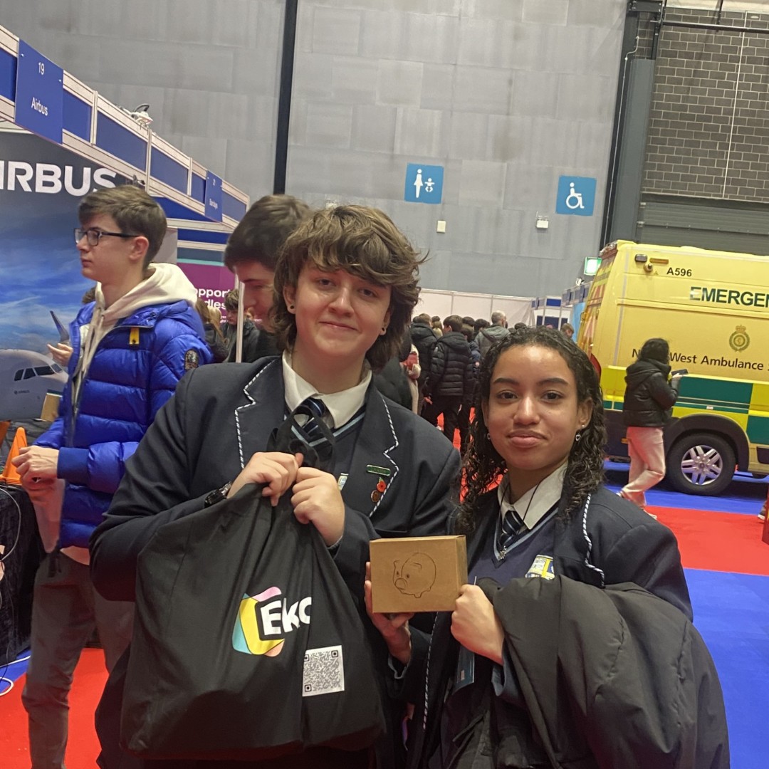 SalesianAcademy's tweet image. Our pupils had a fantastic time at the #NationalApprenticeshipShow.

There were so many opportunities for our Year 11 cohort to talk about their futures with some of the regions top apprenticeship employers and providers.📚👩‍🎓

#SASJB #Careers #FutureOpportunities #Year11