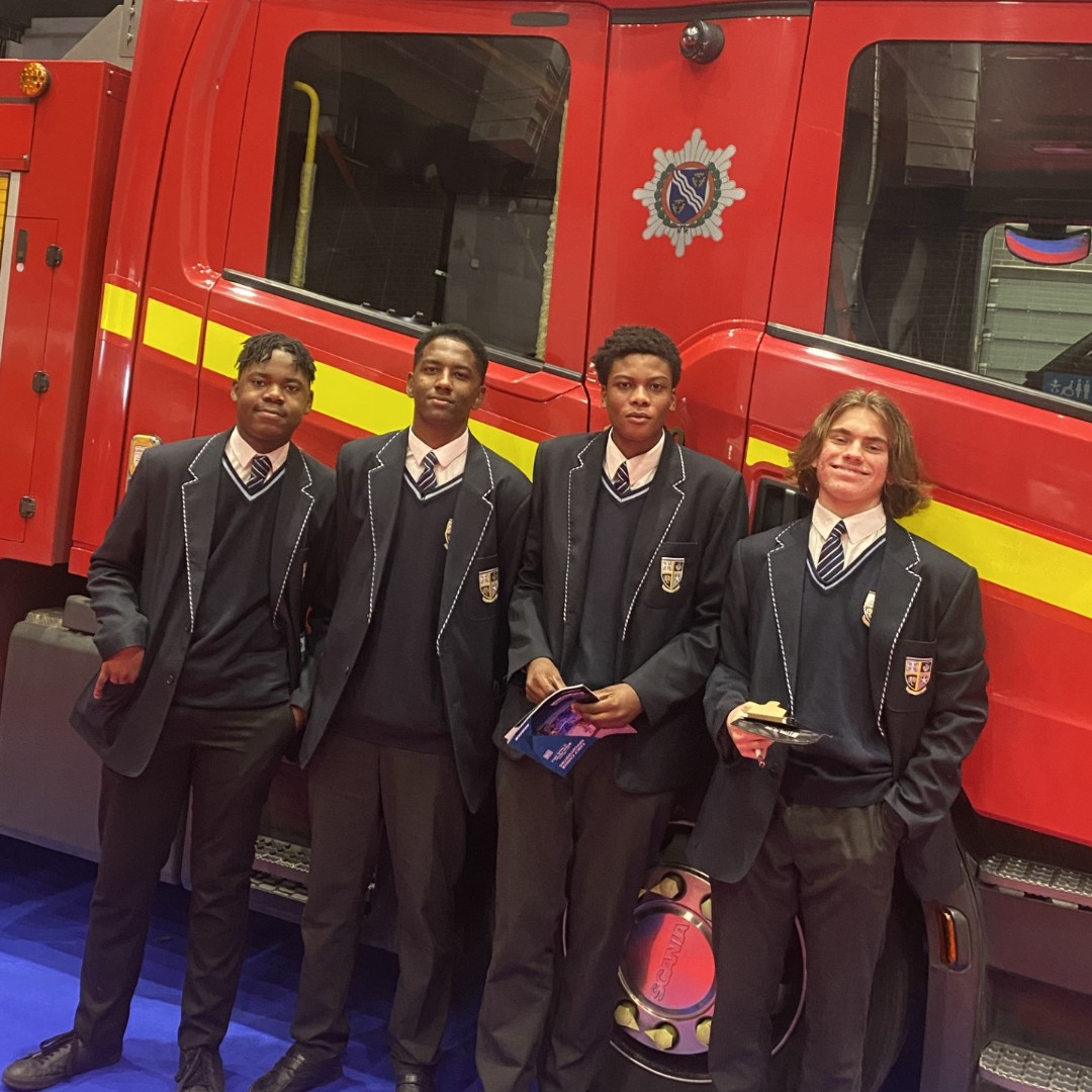 SalesianAcademy's tweet image. Our pupils had a fantastic time at the #NationalApprenticeshipShow.

There were so many opportunities for our Year 11 cohort to talk about their futures with some of the regions top apprenticeship employers and providers.📚👩‍🎓

#SASJB #Careers #FutureOpportunities #Year11