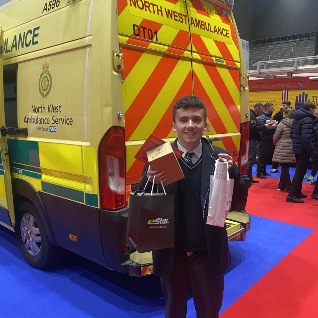 SalesianAcademy's tweet image. Our pupils had a fantastic time at the #NationalApprenticeshipShow.

There were so many opportunities for our Year 11 cohort to talk about their futures with some of the regions top apprenticeship employers and providers.📚👩‍🎓

#SASJB #Careers #FutureOpportunities #Year11