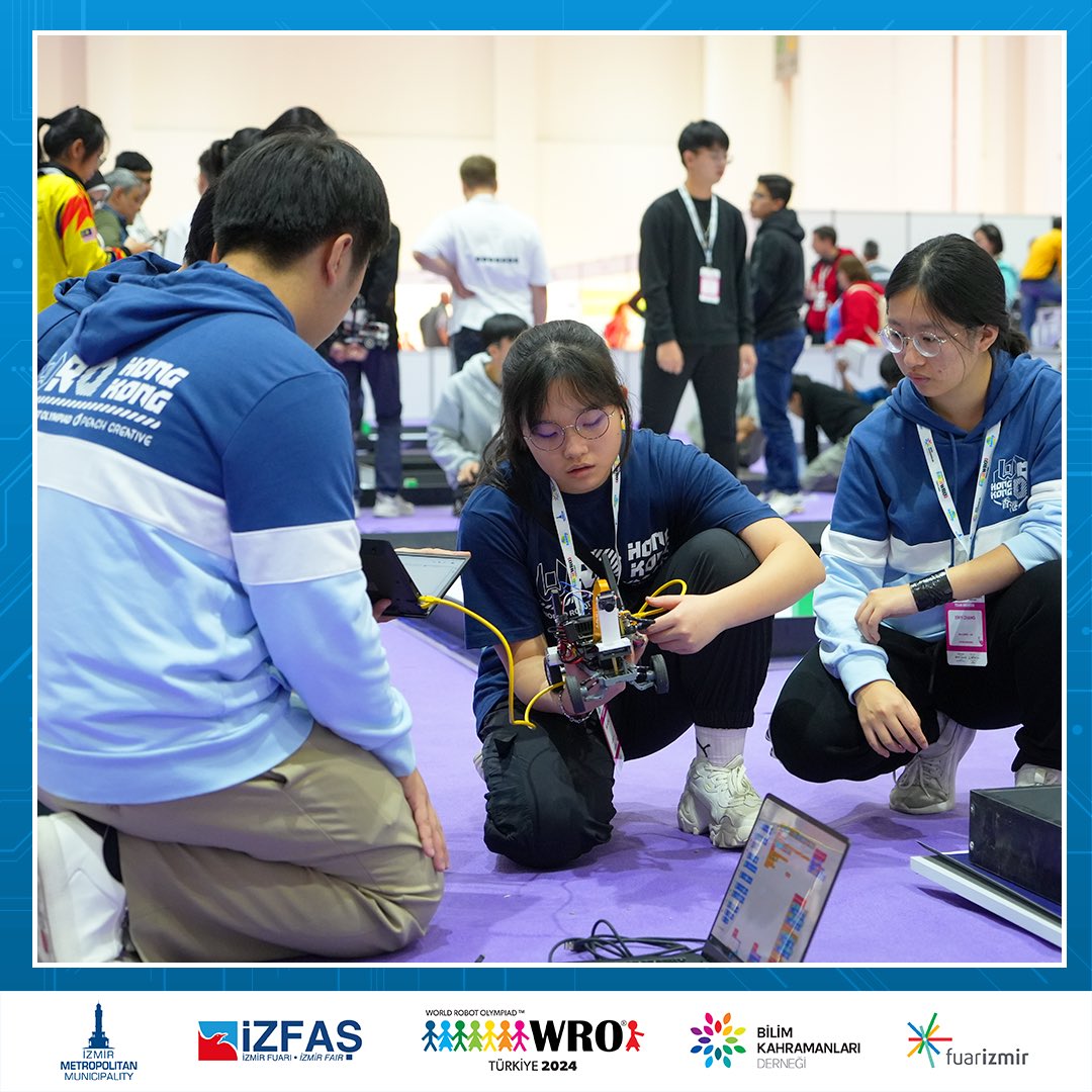 BilimKahraman's tweet image. WRO 2024 Türkiye katılımcıları yarışmalar öncesi hazırlık sürecindeler! ⏳🚀
*
WRO 2024 Türkiye  participants are in the preparation process before the competitions! ⏳🚀

#EarthAllies #roboticsscience #WelcometoIzmir #bilimkahramanları #scienceheroes #izmir