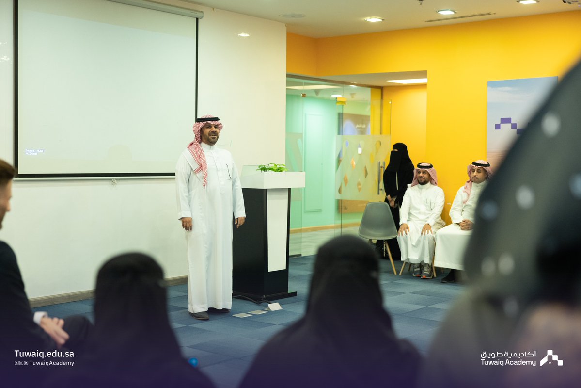 TuwaiqAcademy's tweet image. جانب من ختام معسكر تحليل الأعمال في #أكاديمية_طويق.