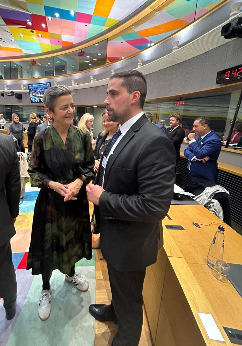 CroatiaInEU's tweet photo. State secretary Romek at #COMPET (#InternalMarket &amp; #Industry):
🔸️Future of 🇪🇺 #competitiveness - 🇭🇷 highlighted net-zero tech, tech neutrality, demography, cohesion &amp; TSC
🔸️#BetterRegulation - 🇭🇷  stressed legislative quality over quantity, reducing admin burden &amp; better IAs https://t.co/N0f5CSXqbh