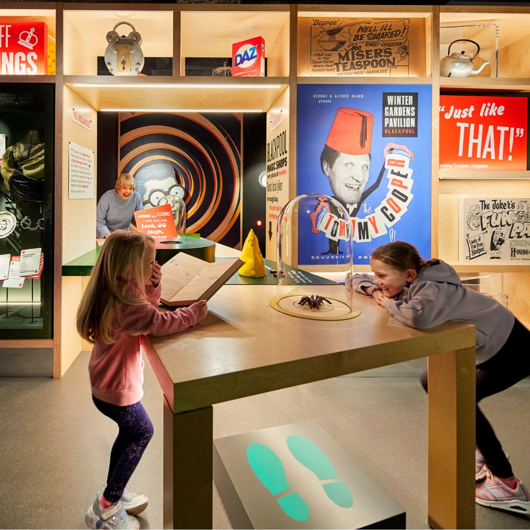 ShowtownBPL's tweet image. 👀🎪Black(pool) FRIDAY is here! Save 50% on Showtown family tickets - experience our museum for as little as £20 when you book during THIS weekend (Fri 29th Nov – Mon 2nd Dec) Offer is available for visits from 29th Nov 2024 - 30 March 2025 T & Cs apply:🎟️tinyurl.com/Showtown-Black…