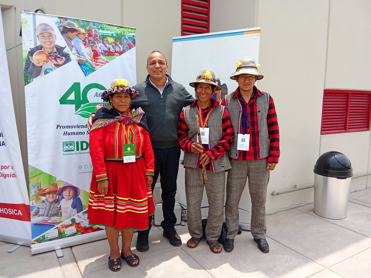 Neptali1309's tweet image. XIV National Meeting of the Participatory Guarantee System. La Molina National Agricultural University #SPG Dimitra Technology will present its technological proposal for food systems and agroecology.  Photo small farmers from Apurimac, Peru.#DigitalTransformation #LATAM $DMTR