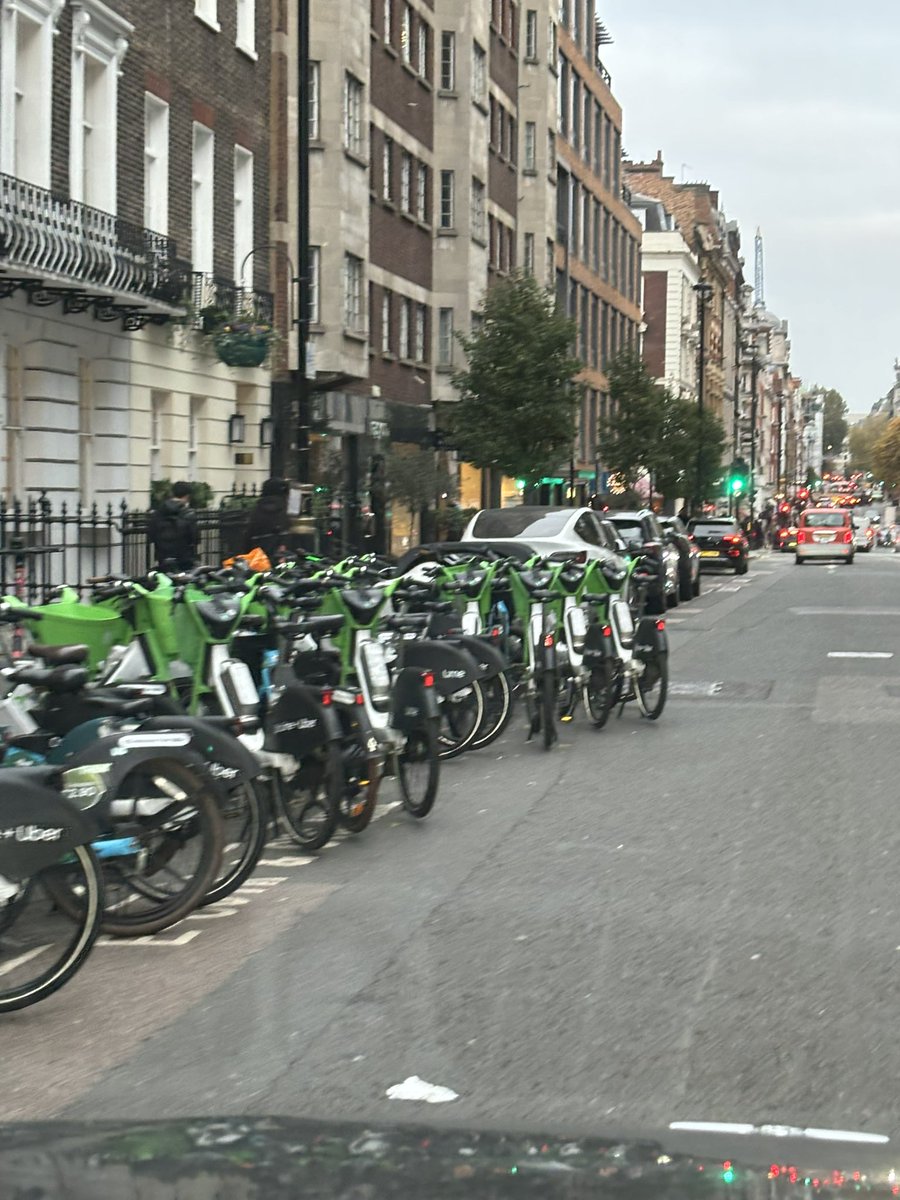 comcab33's tweet photo. @Michael87551717 @CityWestminster Dumping of bikes OUT OF CONTROL
Vehicles left on double yellows never see a marshal OUT OF CONTROL
Road management OUT OF CONTROL 
Westminster clearly need to have a look at themselves 
#NotFitToServeLondon
#NotFitToRunACouncil
But remember !!! 
It’s NOT their money they waste ! https://t.co/FbOziiJvWJ